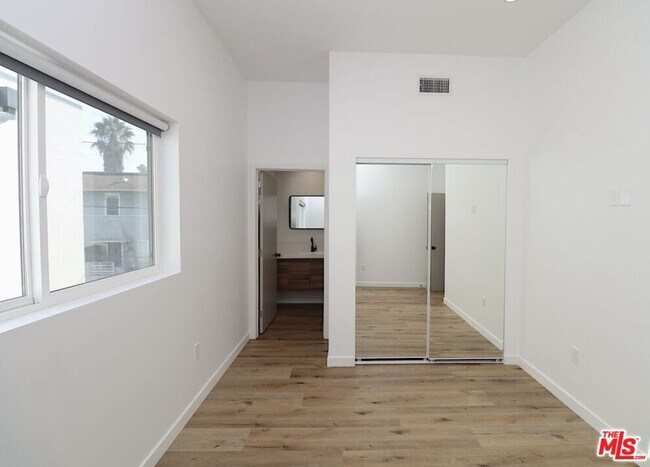 Building Photo - 4601 Pickford St