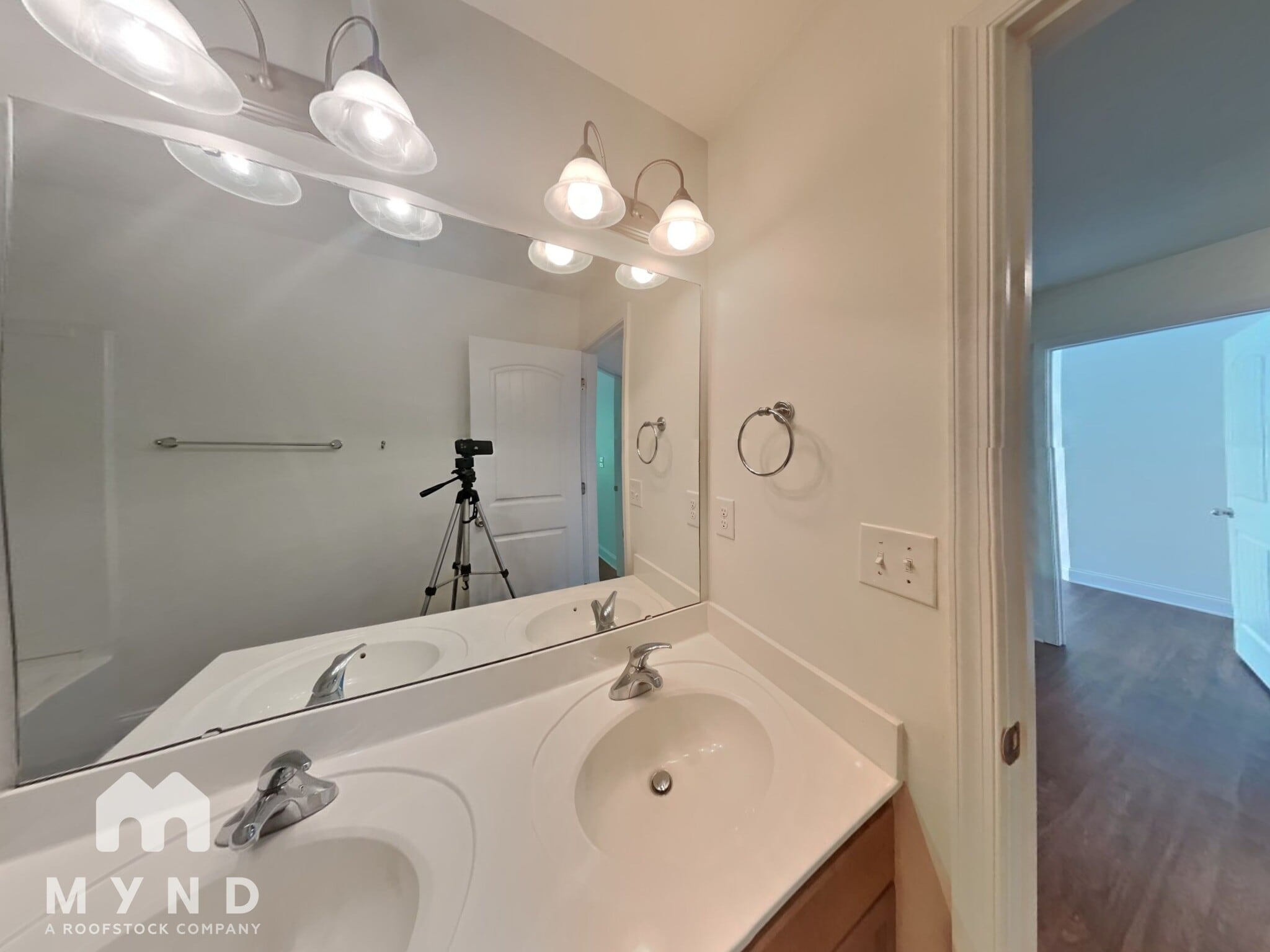 Building Photo - 3602 Exbury Gardens Dr