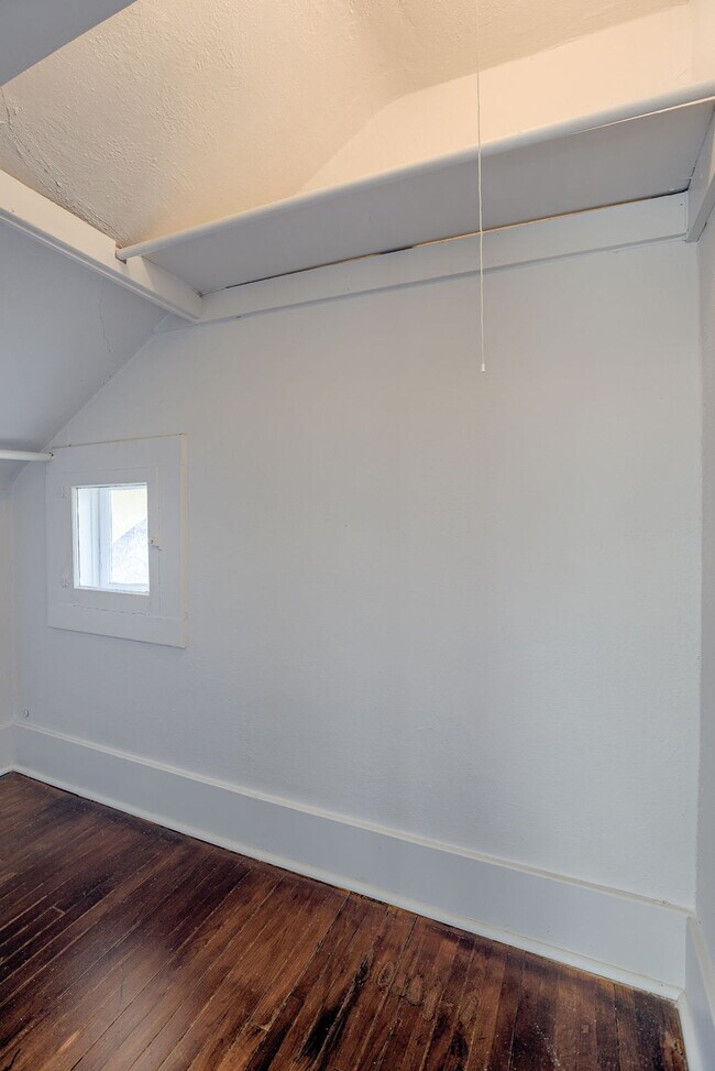 Building Photo - 4922 N 35th St