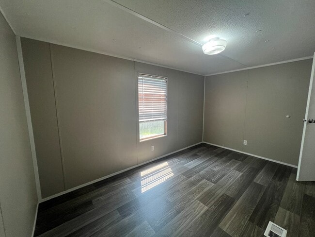 Building Photo - 295 Sawgrass Ct