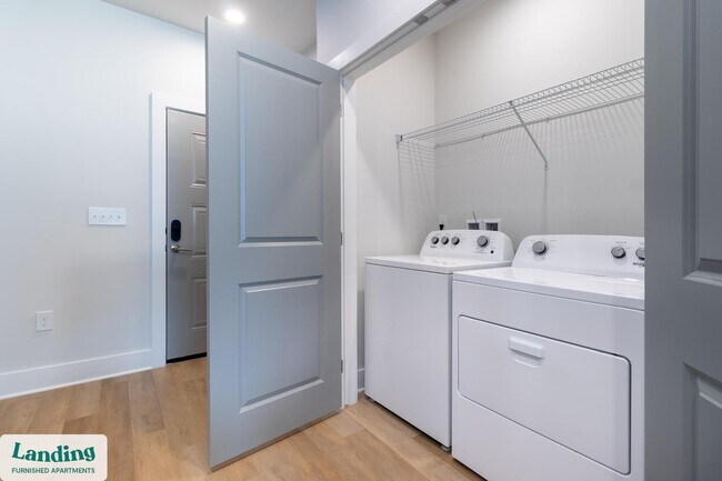 Building Photo - 435 Encore Way