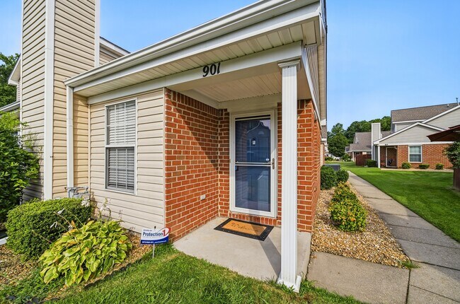 Building Photo - 901 Pine Mill Ct