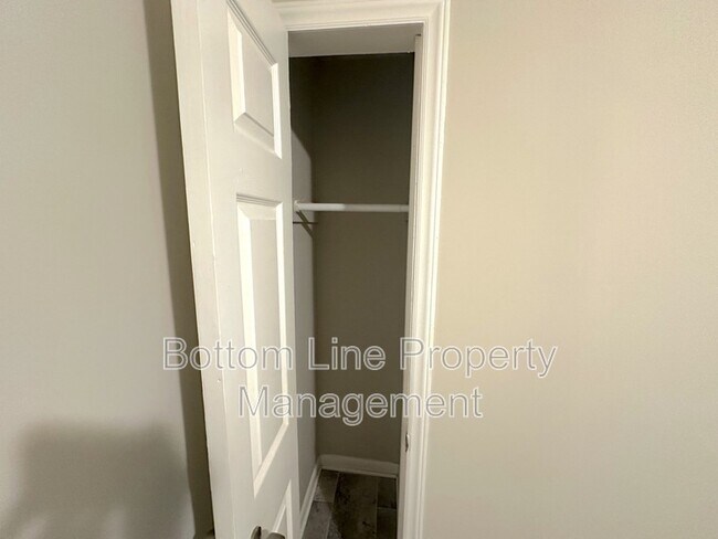 Building Photo - 1713 Longleaf Dr
