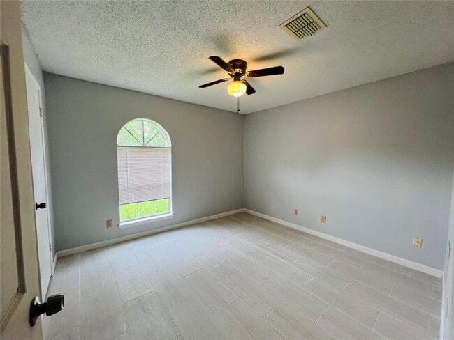 Building Photo - 830 Richvale Ln