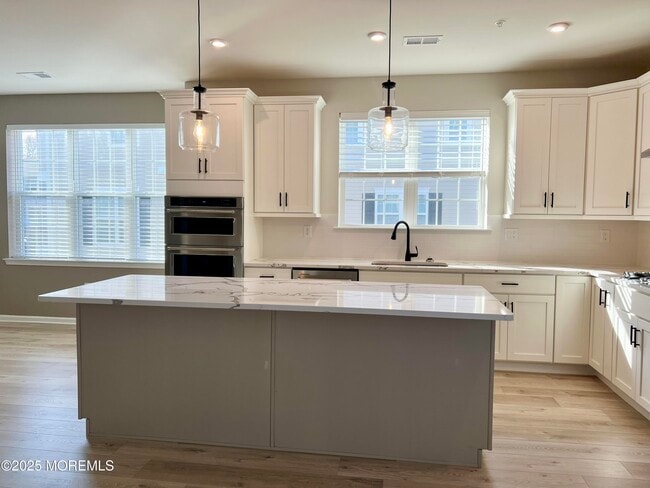 Building Photo - 1501 Arose Ln