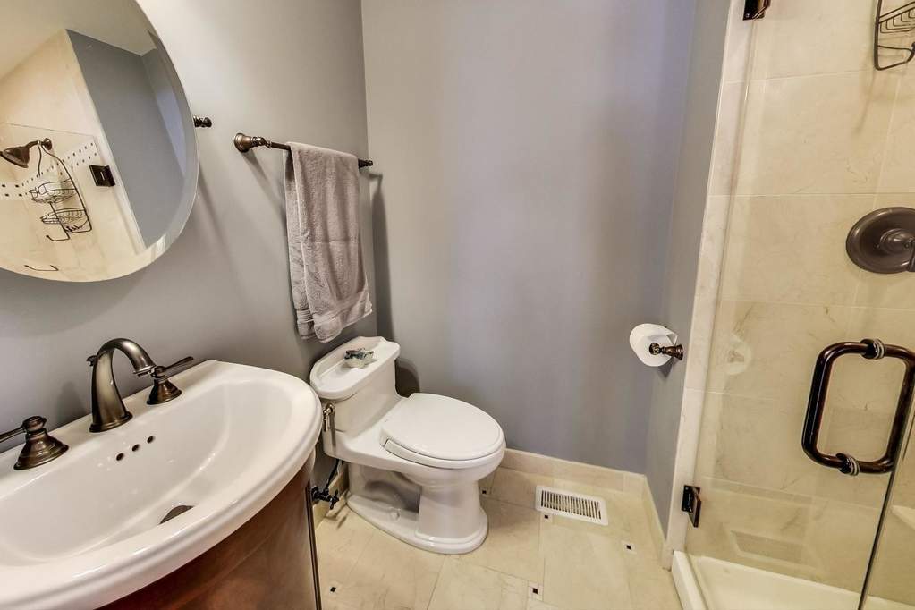 Bath #2 - Main Floor - 1801 W Thomas St
