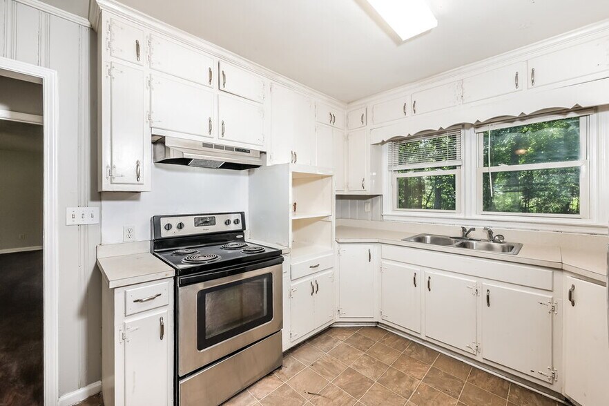Building Photo - 58 Rustic Rd