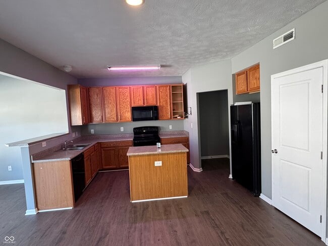 Building Photo - 8348 Burket Way