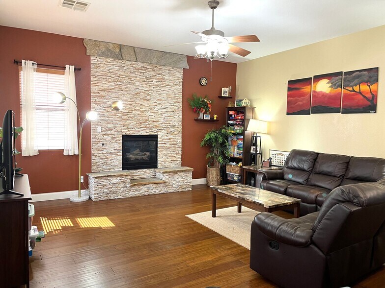 Building Photo - 7729 Villa Gabriela Ave