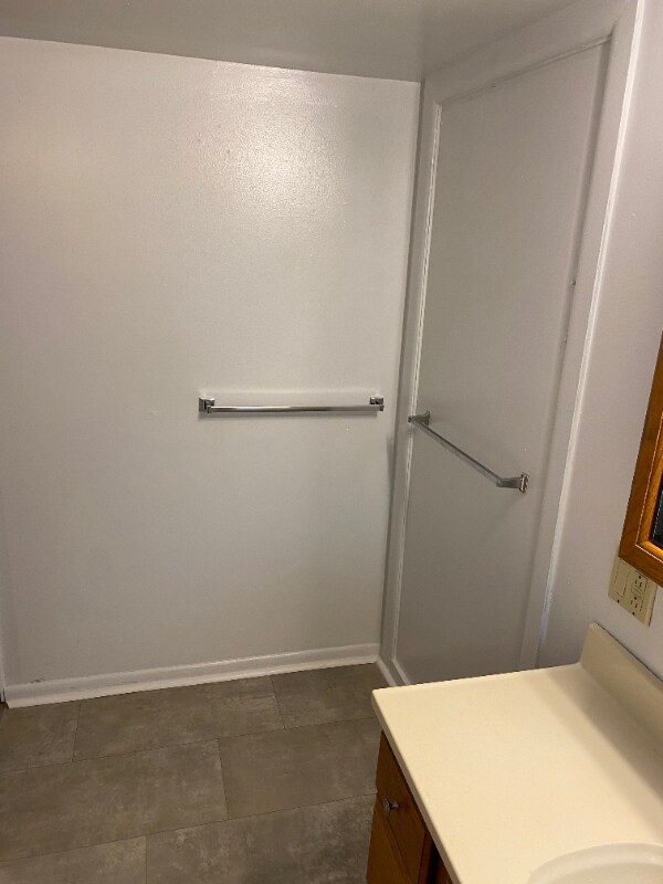 Building Photo - 00 undisclosed address