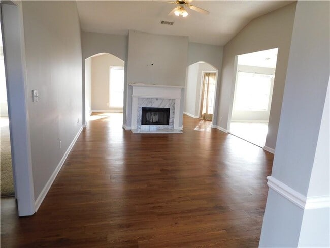 Building Photo - 1629 Amhearst Mill Dr