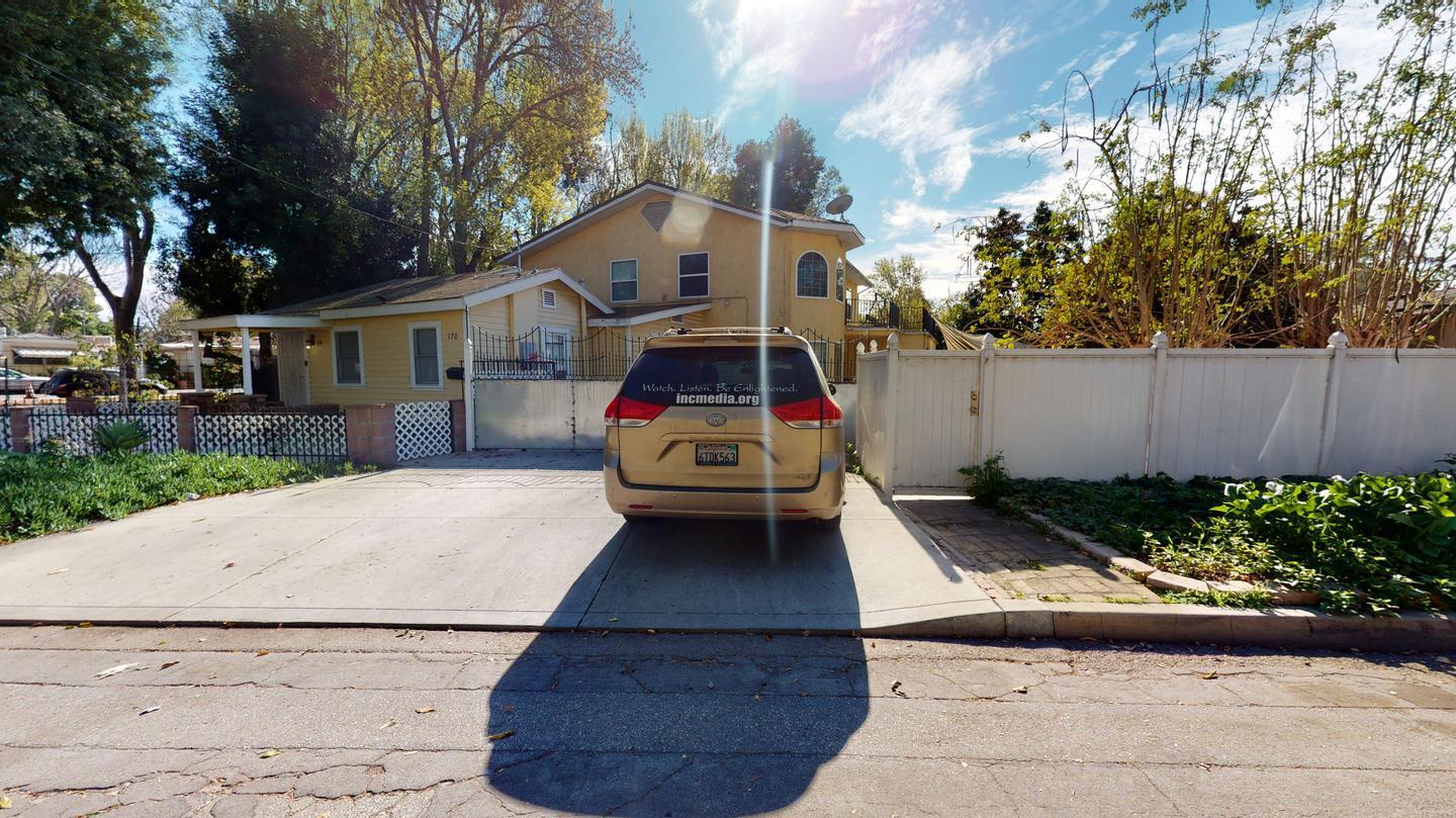 Building Photo - Charming Long Beach home near Scherer Park