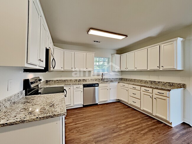 Building Photo - 817 Laramie Ct