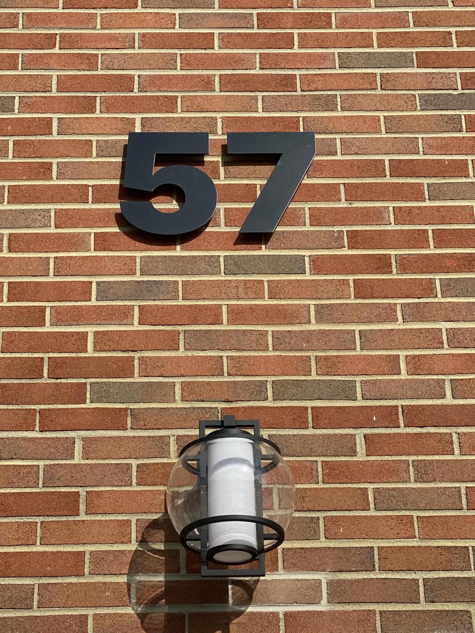 Building Photo - 57 Howland Ave