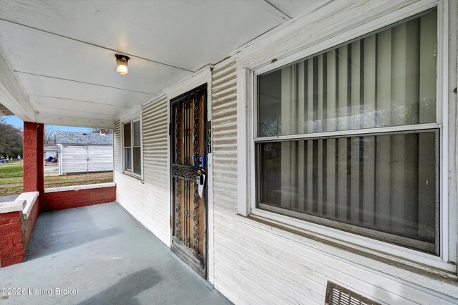 Building Photo - 1721 Wilson Ave