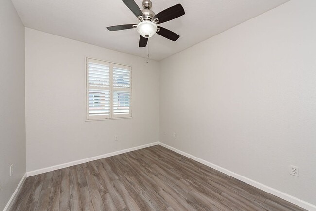Building Photo - Serenity and Luxury Abound in Eastlake!