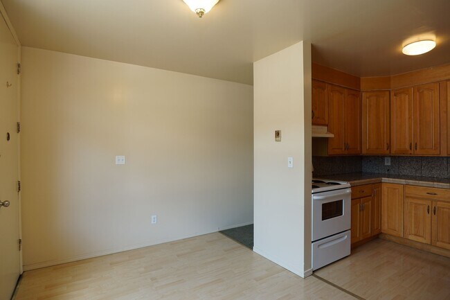 Building Photo - 100 Martin Luther King Jr Way