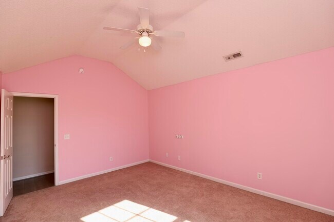 Building Photo - 2605 Turningleaf Ln