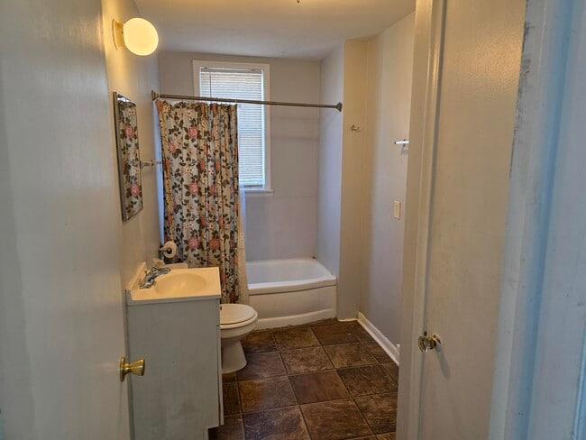 Building Photo - 22006 N Chrysler Dr