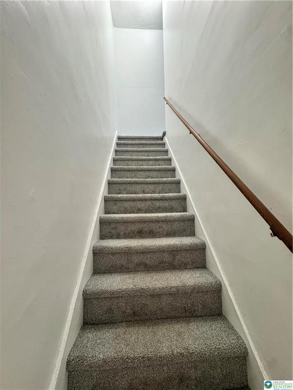 Building Photo - 213 W Chew St