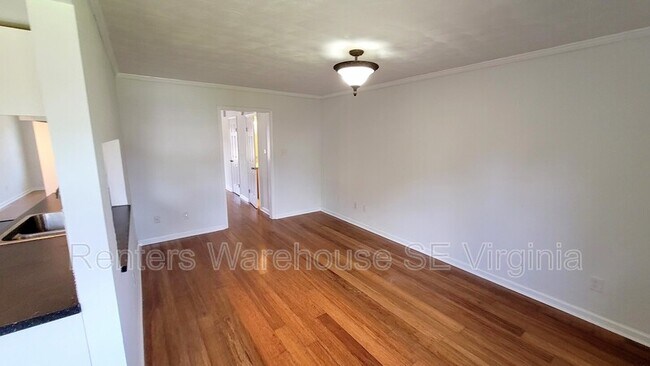 Building Photo - 1593 Sword Dancer Dr