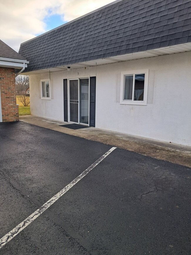 Building Photo - Frankfort Hwy- Fridley