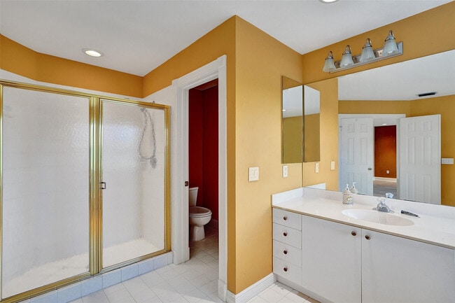 Building Photo - 10902 Tamoron Ln