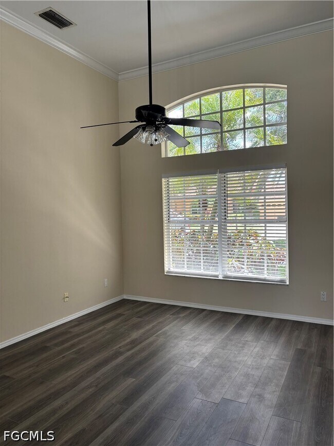 Building Photo - 11761 Pinewood Lakes Dr