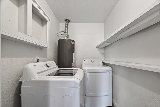 Building Photo - 3613 Truxton Dr