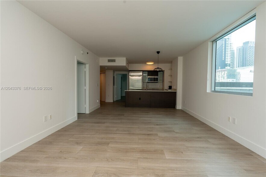 Building Photo - 500 Brickell Ave