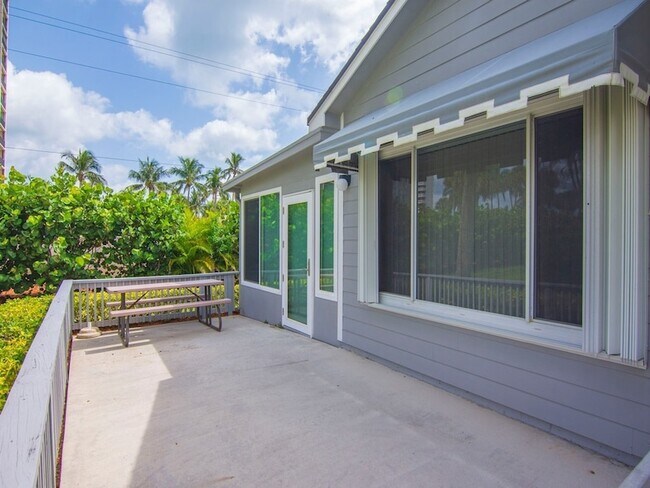 Building Photo - 4949 N Hwy A1A