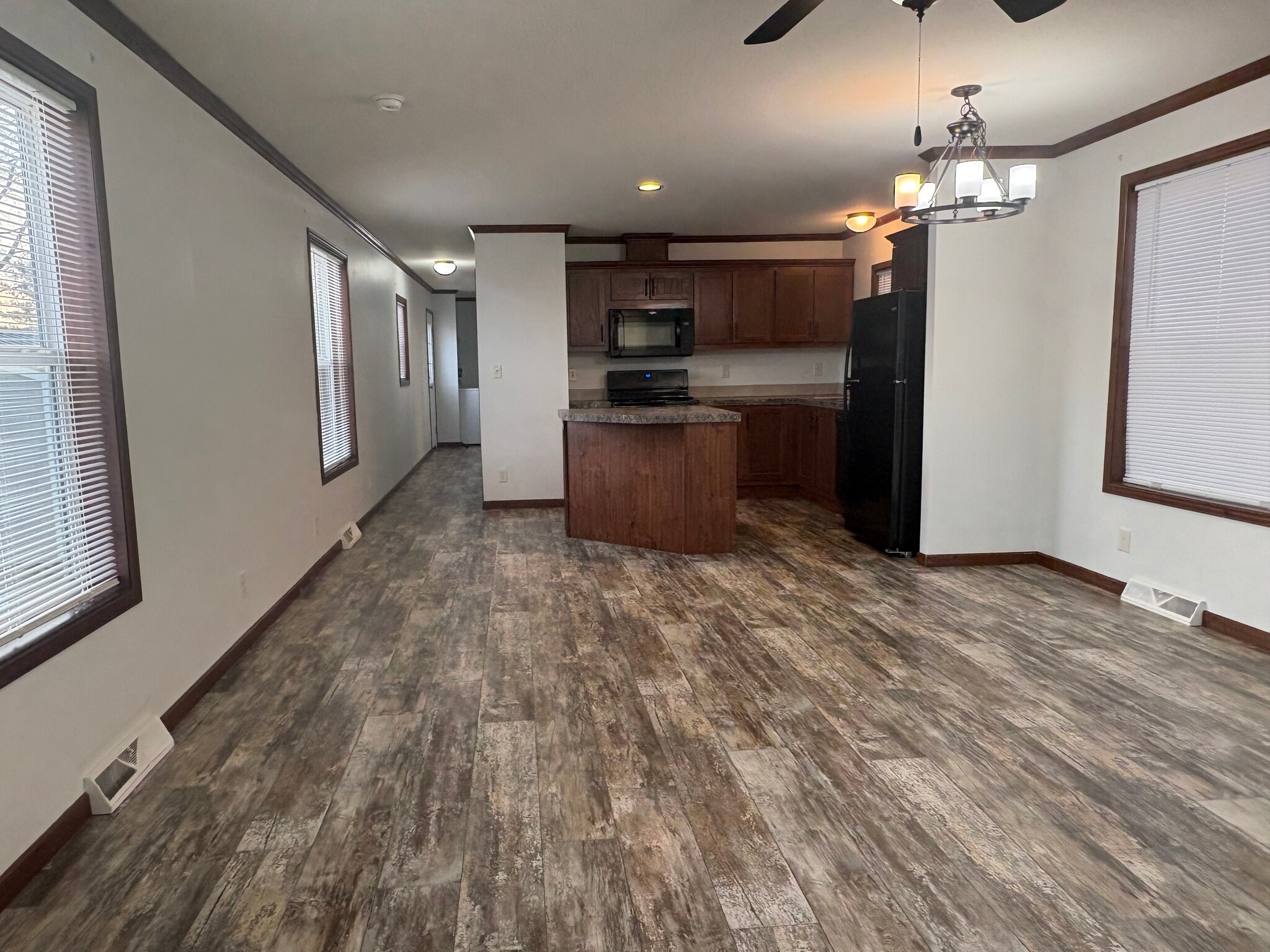 Building Photo - 309 Spring Park Dr