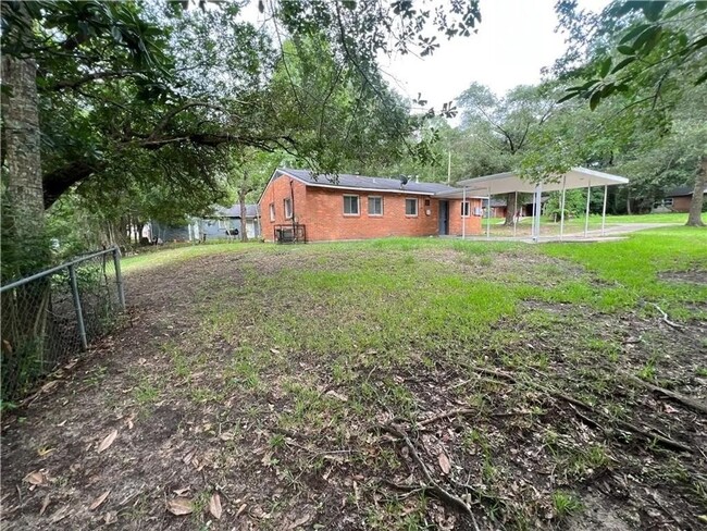 Building Photo - 3 BD/ 1 BA Home for Rent in Mobile