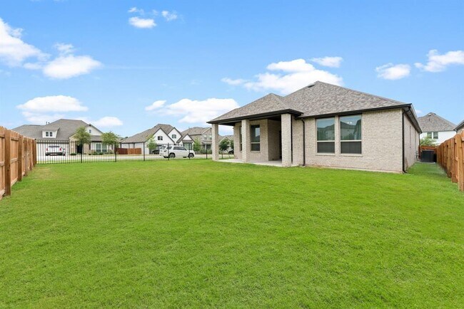Building Photo - 22600 Fountaingrass Ln