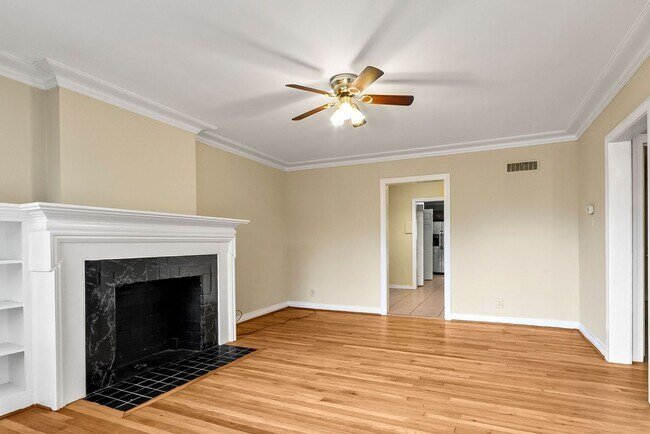 Building Photo - 1630 1st Ave