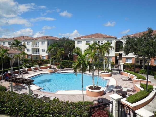 Building Photo - 9873 Baywinds Blvd