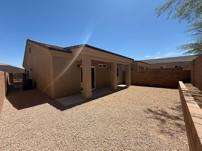 Building Photo - 3279 Tierra del Sol Dr
