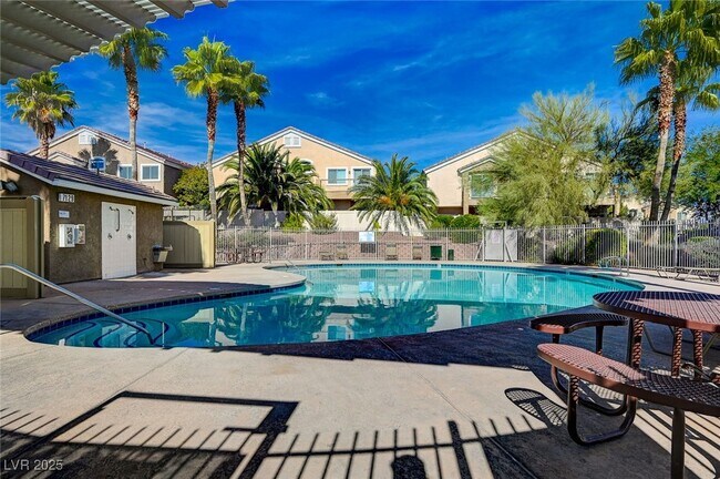 Building Photo - 9140 Forest Willow Ave