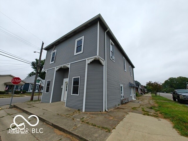 Primary Photo - 529 West Washington St