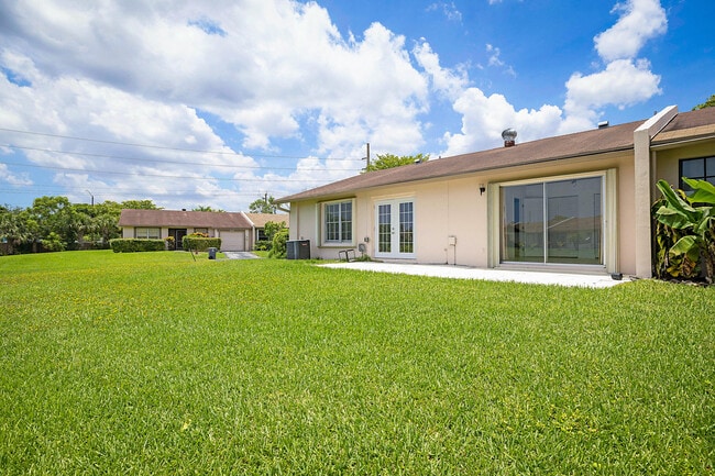 Building Photo - 5241 Breadfruit Cir