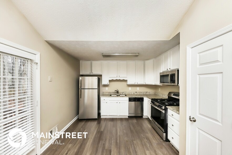 Building Photo - 28 Loxley Ct