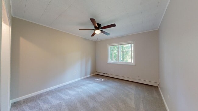 Building Photo - 124 Allen Dr