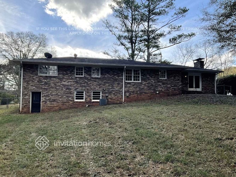 Building Photo - 1271 Little Acres Pl NE