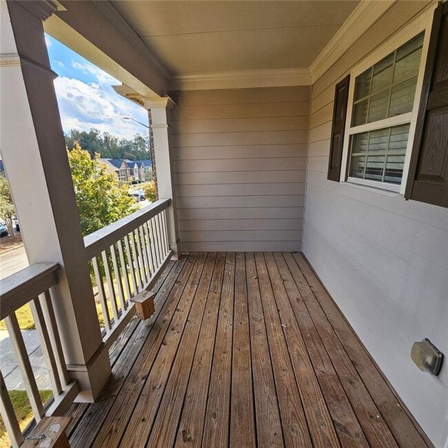 Building Photo - 413 Fern Bay Dr SW