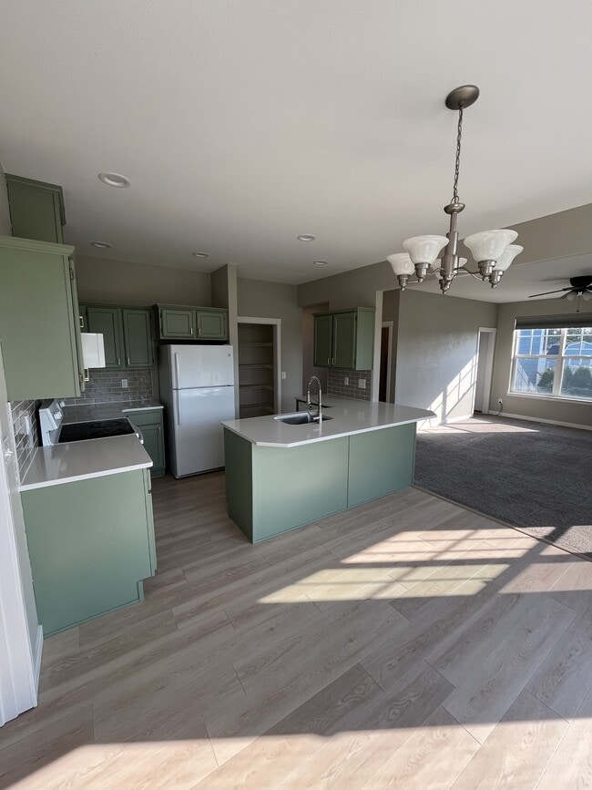 Building Photo - 1341 Colony Ct