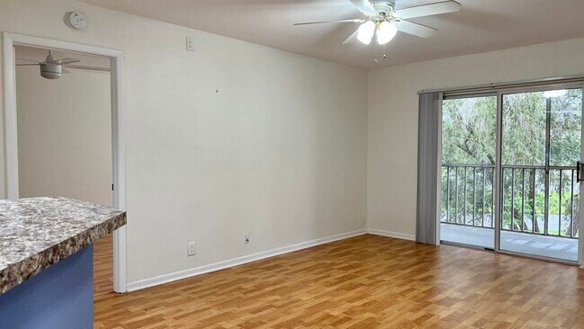 Building Photo - 1532 SE Royal Green Cir
