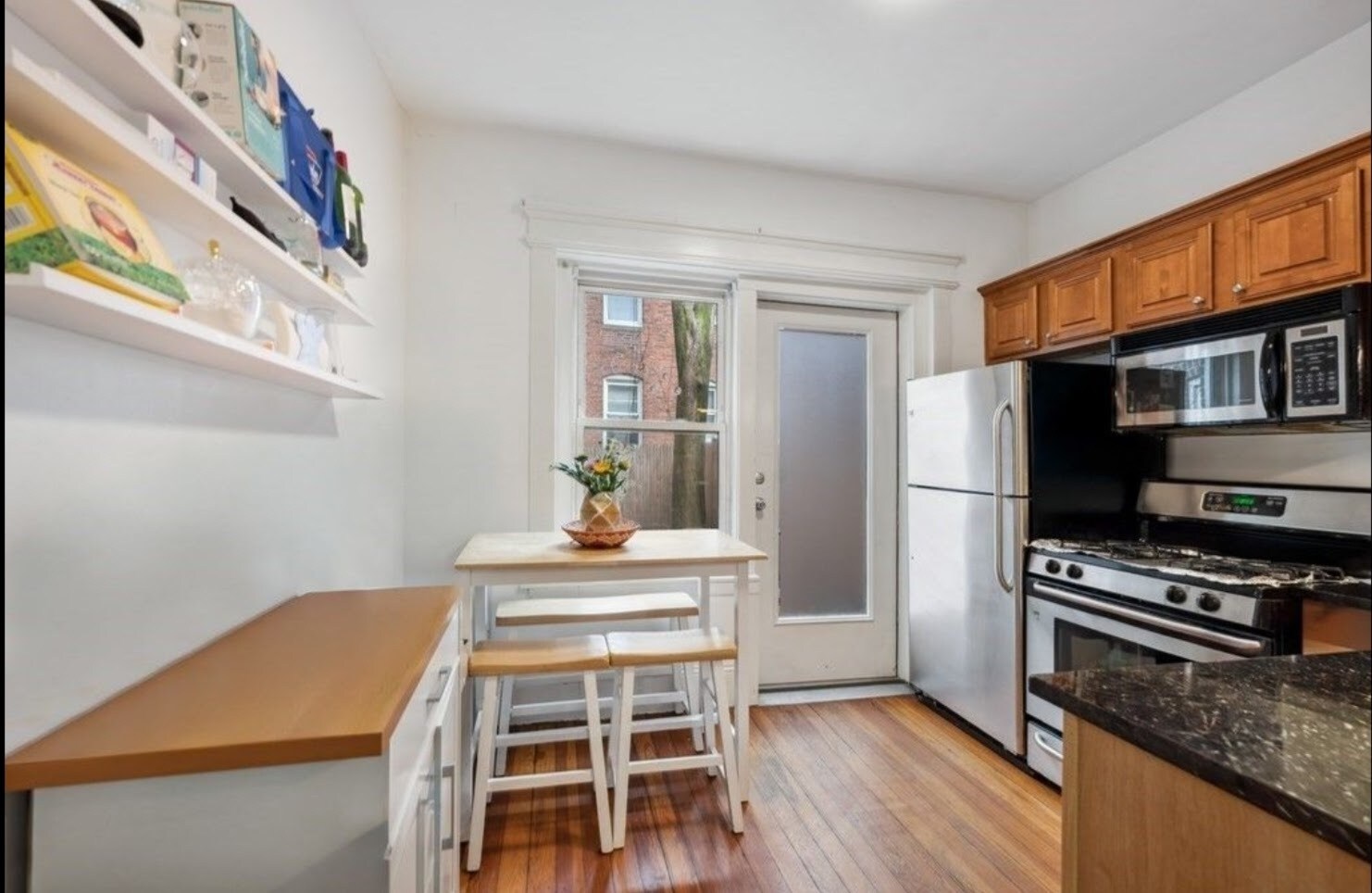 Building Photo - 221 Shurtleff St