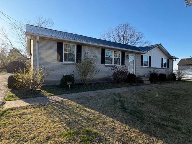 Building Photo - 7115 Hall Ln