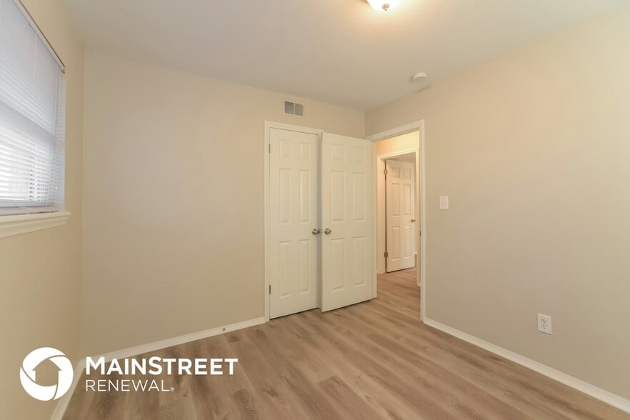 Building Photo - 309 S Dallas Ave