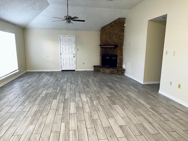 Building Photo - 12726 Stillington Dr